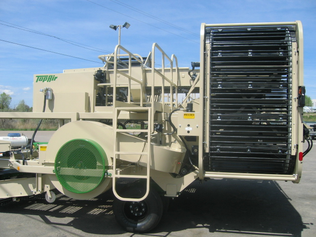 Topper Loader Onion Harvester